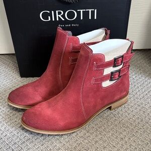 GIROTTI || cranberry suede ankle boots